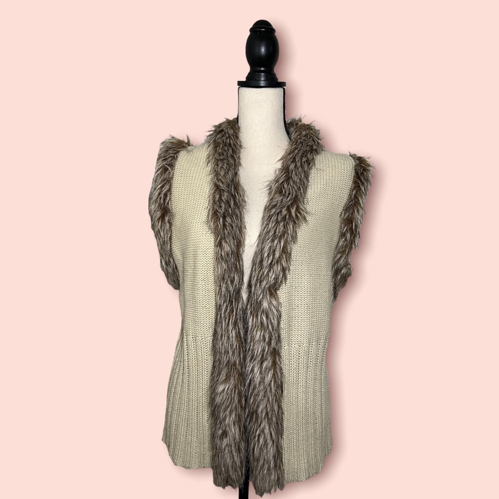 CAROLYN TAYLOR Large Faux Fur Tan Brown Beige Knitted Vest US L